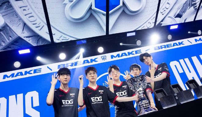 阿斯顿维拉 阿斯顿维拉