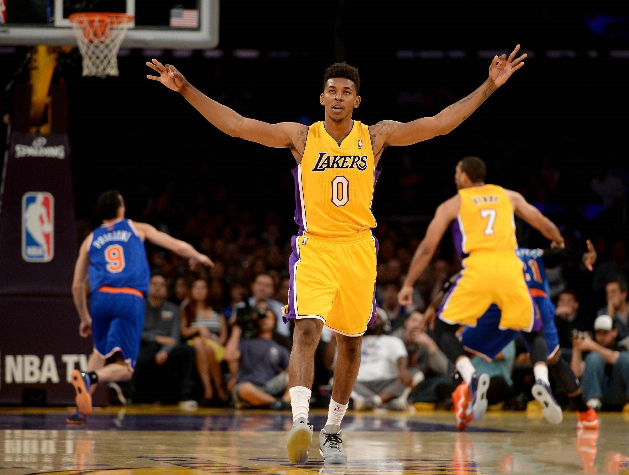 萨索洛在应 萨索洛在应